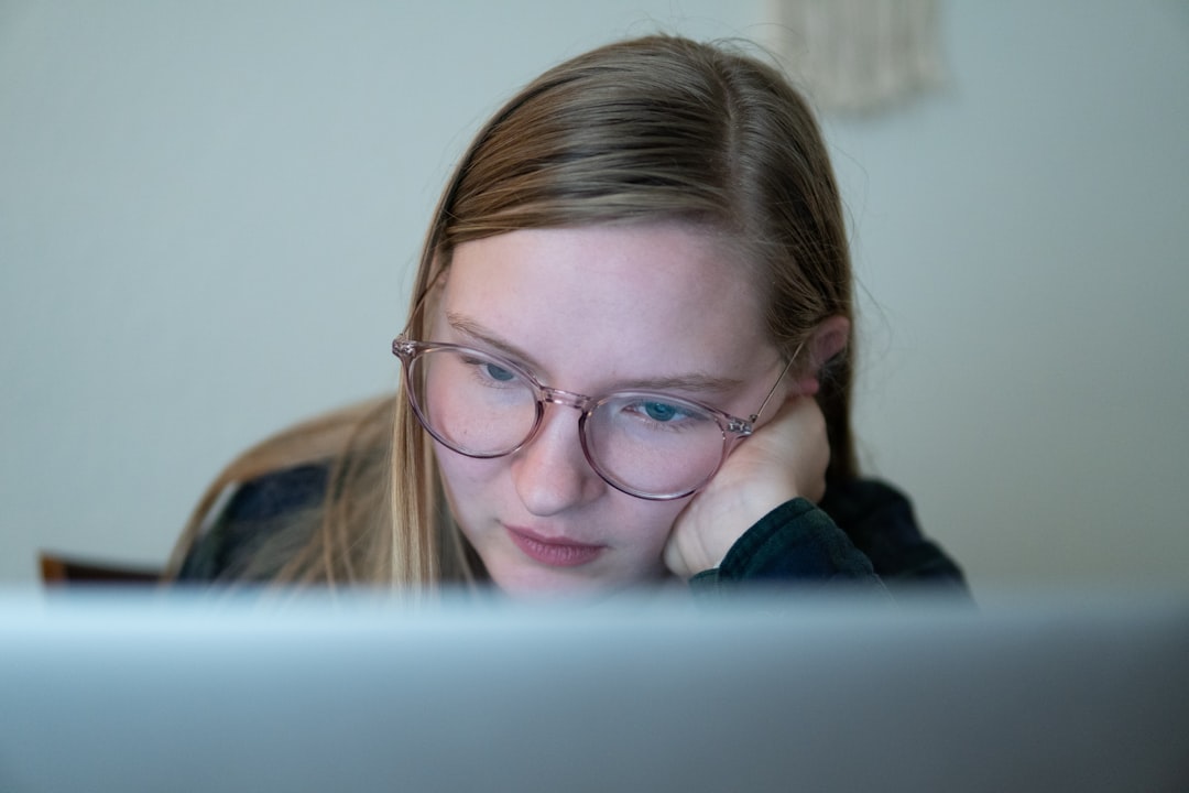 Reduce eye strain when using screens all day