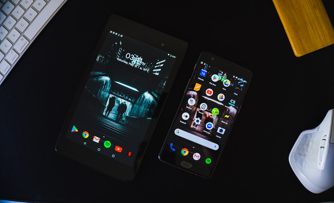 Transfer files between Android and iPhone