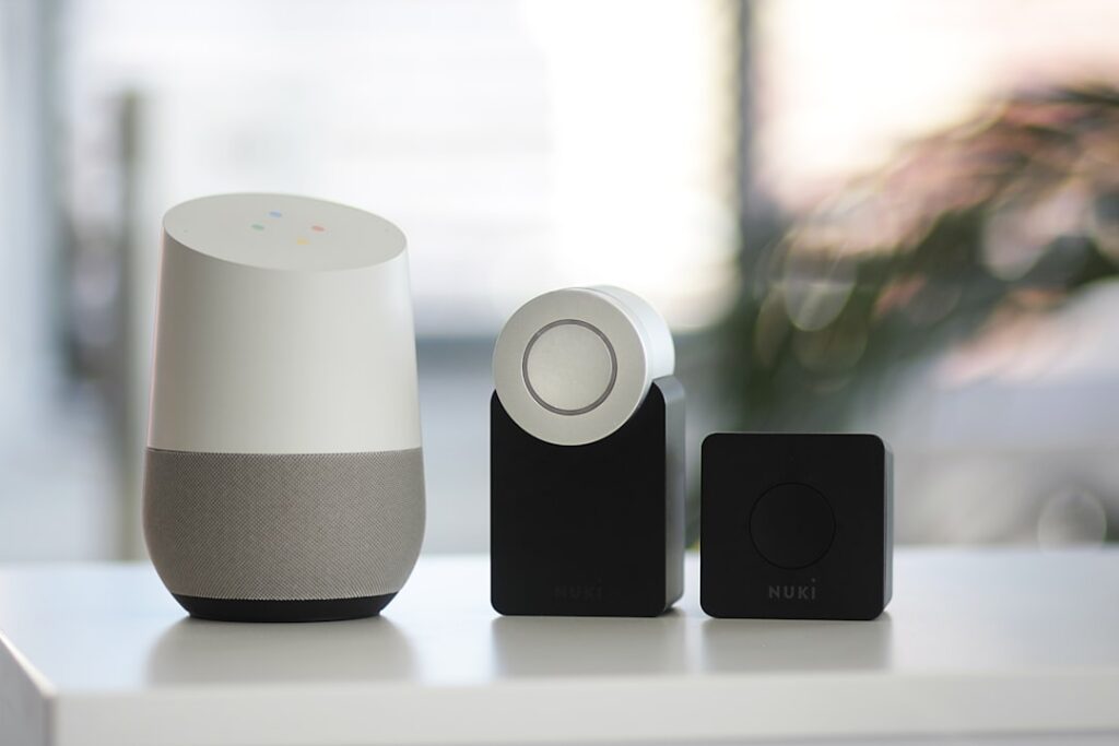 Use voice assistants effectively